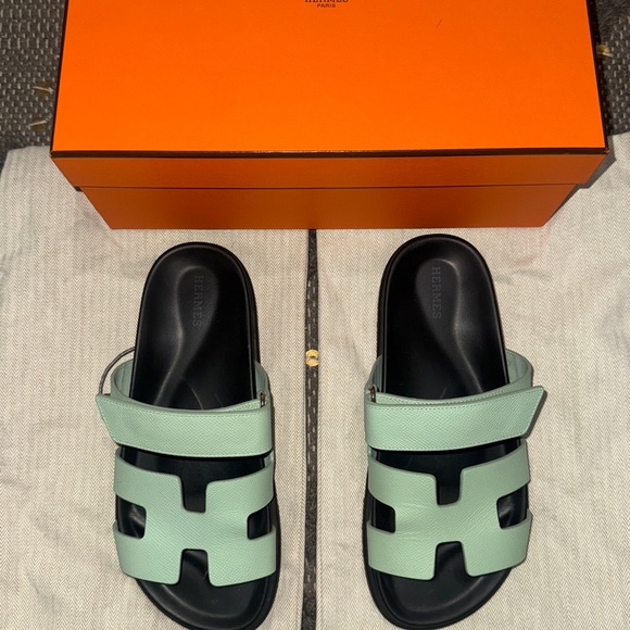 Hermès Mint Green Chypre Sandals - Picture 1 of 14